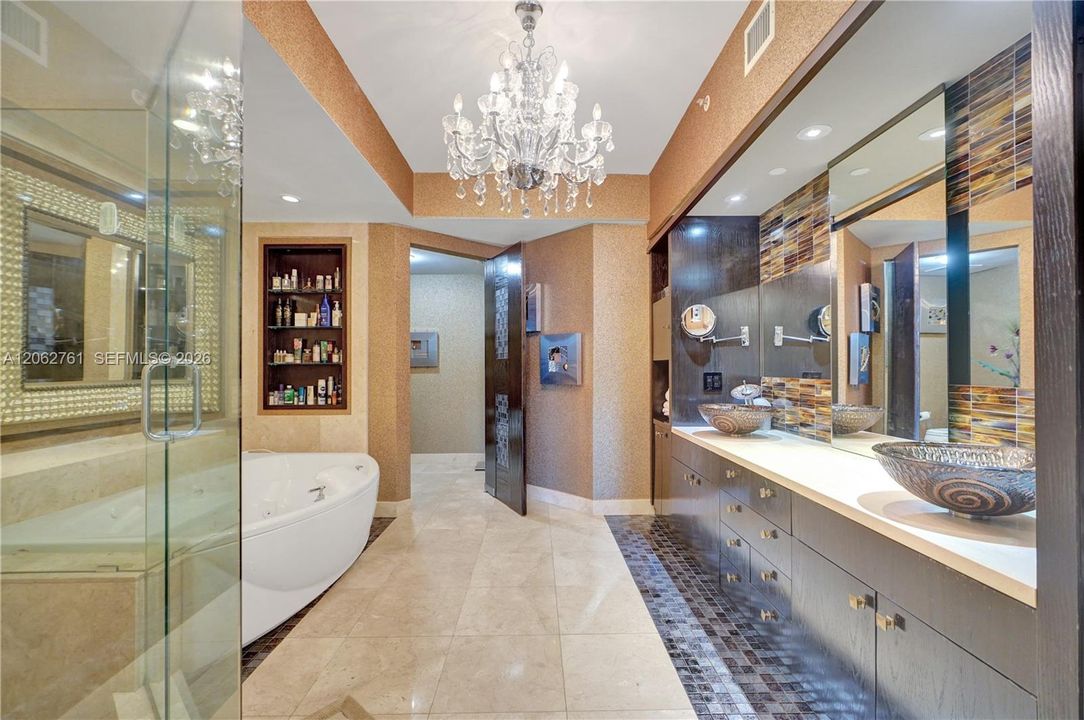 Main bathroom.