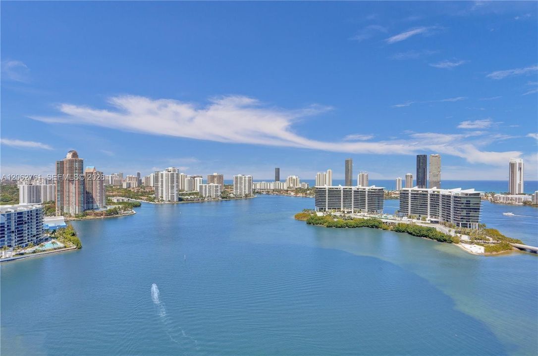 For Sale: $2,450,000 (3 beds, 4 baths, 3298 Square Feet)