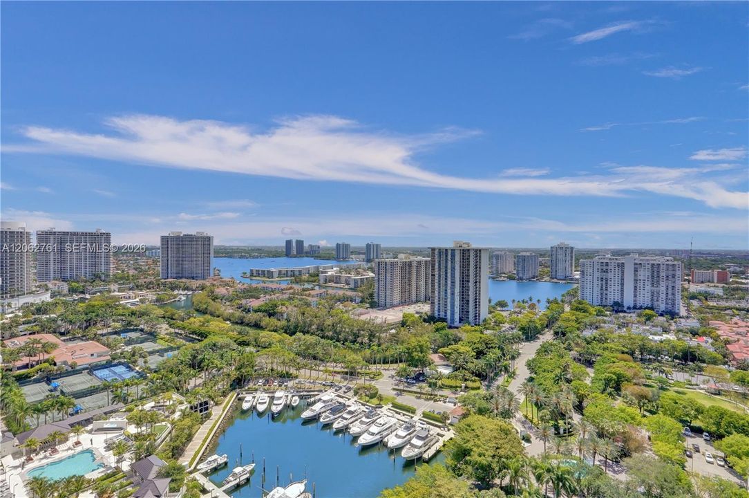 For Sale: $2,450,000 (3 beds, 4 baths, 3298 Square Feet)