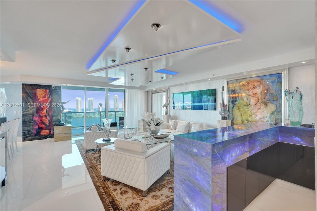 Quartz bar.