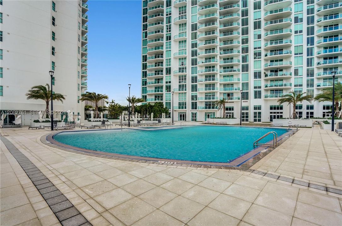 For Sale: $2,450,000 (3 beds, 4 baths, 3298 Square Feet)