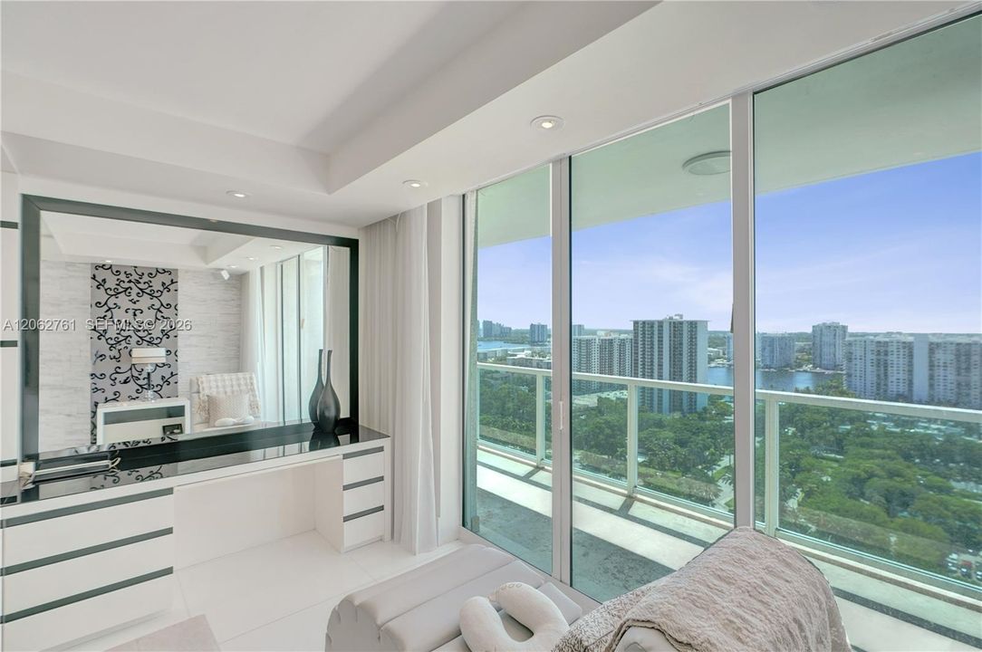 Main bedroom.