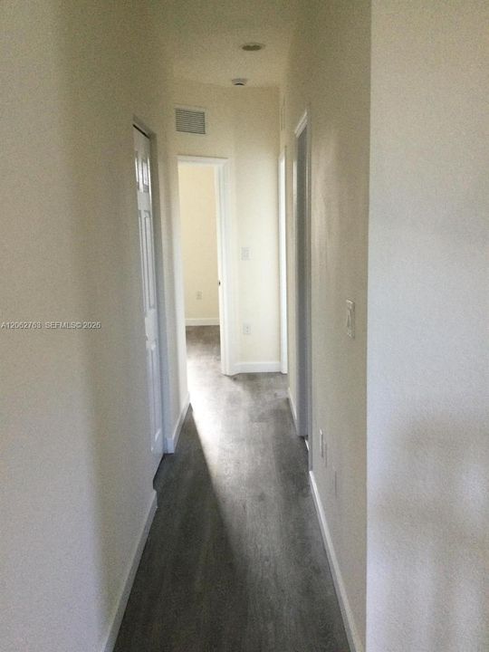 En Renta: $3,150 (4 camas, 3 baños, 1710 Pies cuadrados)
