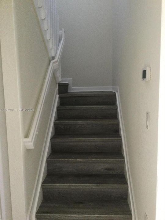 En Renta: $3,150 (4 camas, 3 baños, 1710 Pies cuadrados)