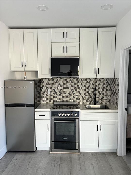 В аренду: $1,600 (0 спален, 1 ванн, 450 Квадратных фут)