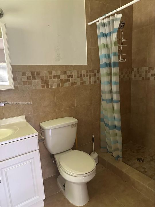 En Renta: $3,998 (4 camas, 3 baños, 3380 Pies cuadrados)