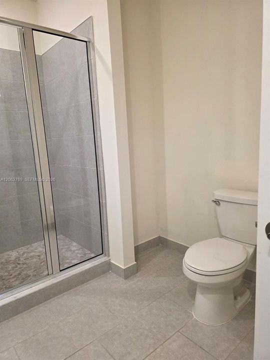 For Rent: $3,600 (3 beds, 2 baths, 1124 Square Feet)