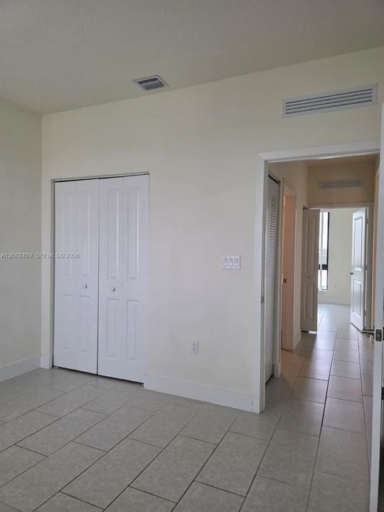For Rent: $3,600 (3 beds, 2 baths, 1124 Square Feet)