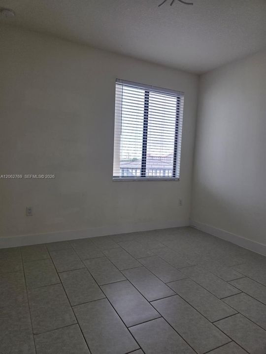 For Rent: $3,600 (3 beds, 2 baths, 1124 Square Feet)