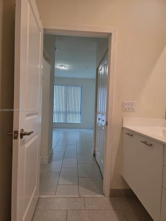 For Rent: $3,600 (3 beds, 2 baths, 1124 Square Feet)
