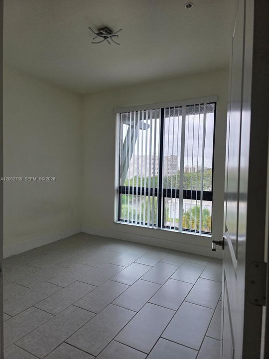 For Rent: $3,600 (3 beds, 2 baths, 1124 Square Feet)
