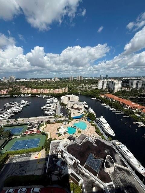 На продажу: $695,000 (2 спален, 2 ванн, 1522 Квадратных фут)