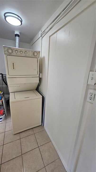 В аренду: $2,500 (3 спален, 1 ванн, 1300 Квадратных фут)