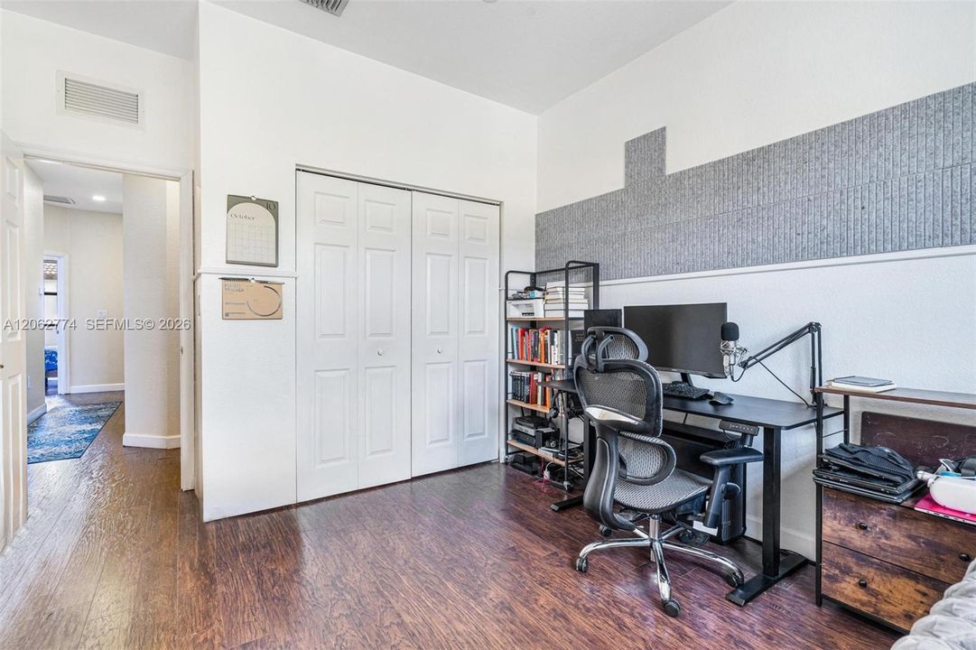 В аренду: $2,599 (3 спален, 3 ванн, 1628 Квадратных фут)