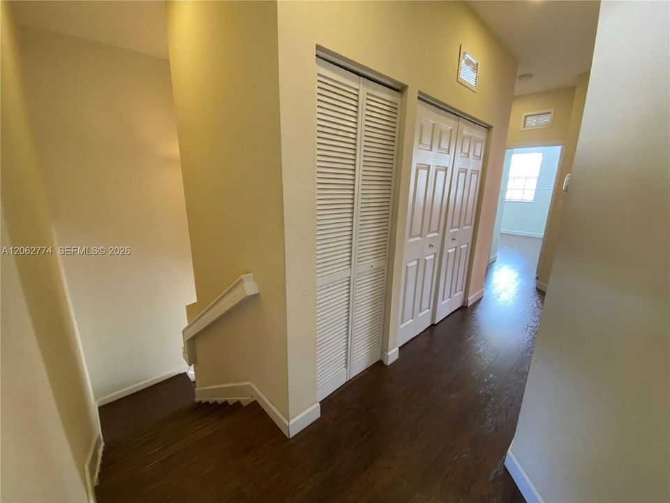 В аренду: $2,599 (3 спален, 3 ванн, 1628 Квадратных фут)