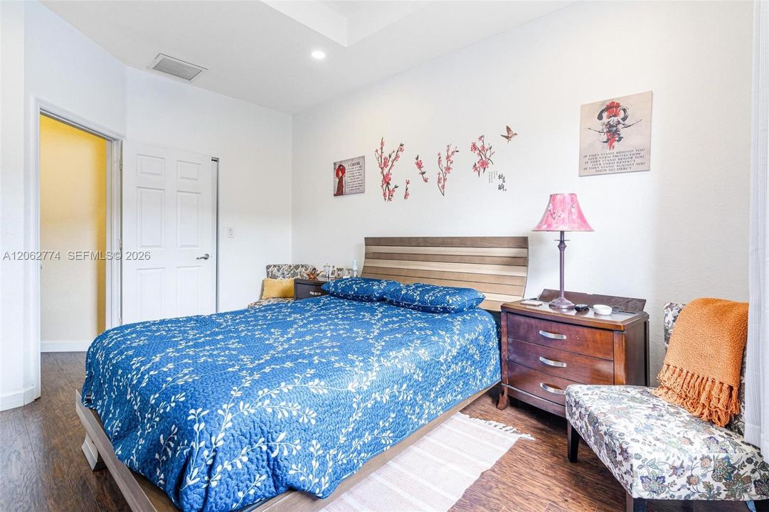 В аренду: $2,599 (3 спален, 3 ванн, 1628 Квадратных фут)