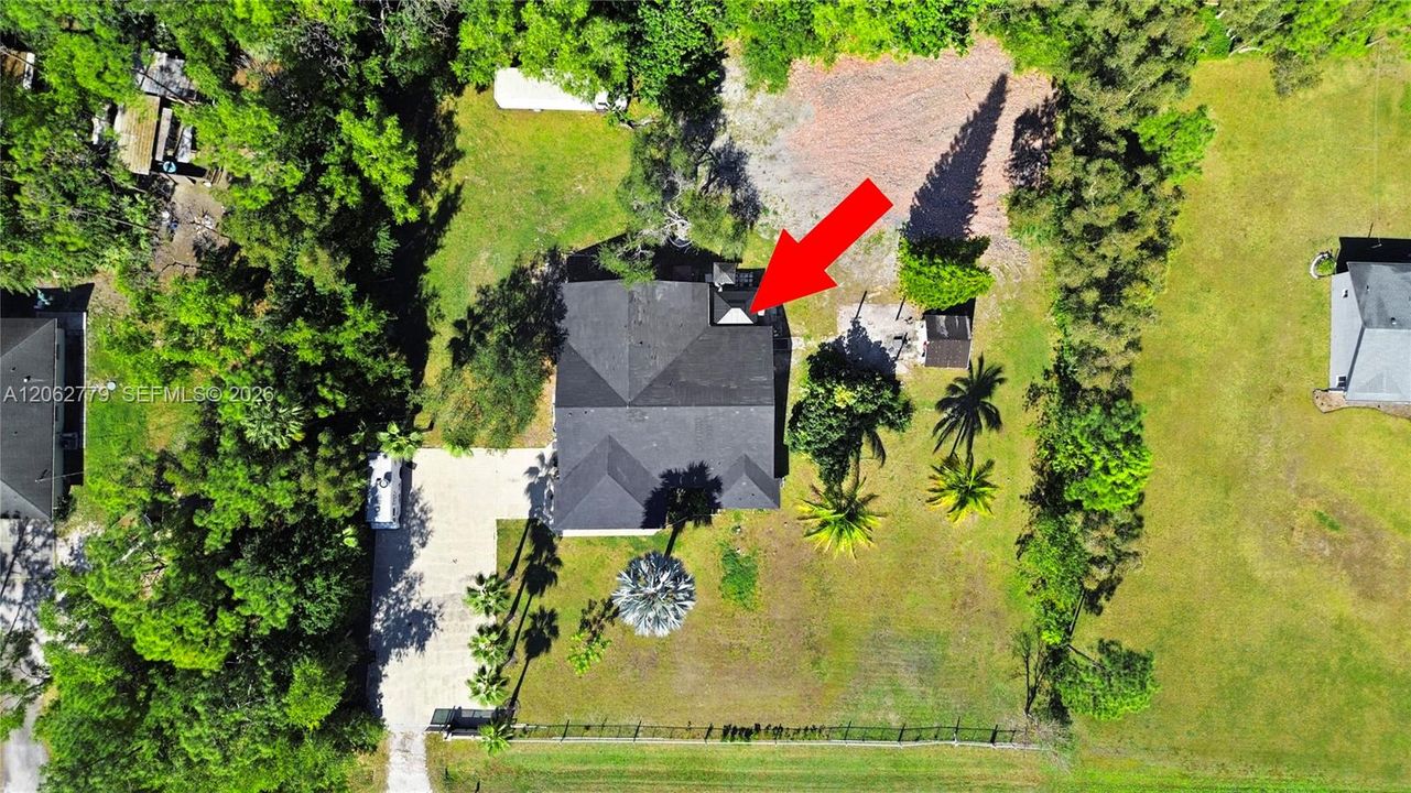 En Venta: $825,000 (4 camas, 2 baños, 2702 Pies cuadrados)
