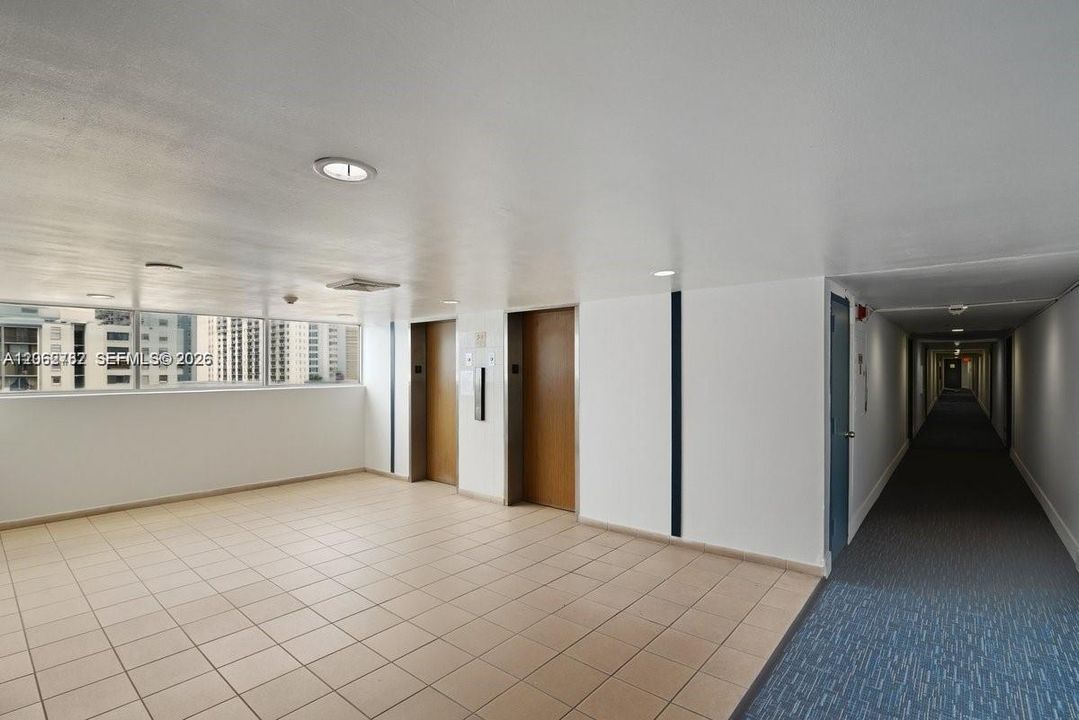 For Rent: $1,850 (2 beds, 2 baths, 882 Square Feet)