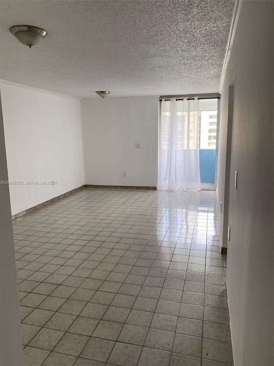 For Rent: $1,850 (2 beds, 2 baths, 882 Square Feet)