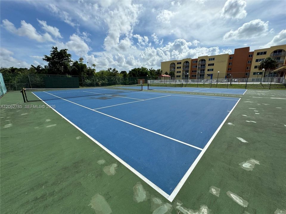В аренду: $1,799 (1 спален, 1 ванн, 870 Квадратных фут)