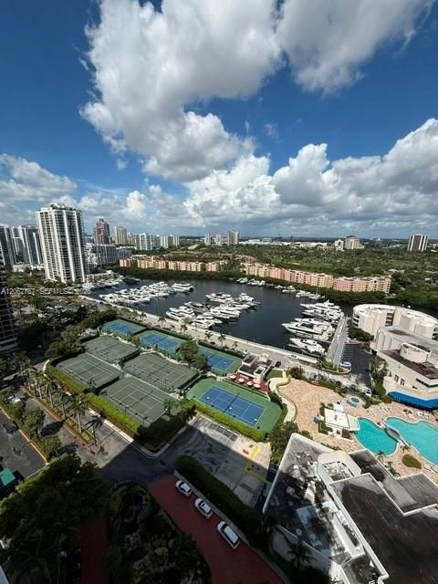 В аренду: $5,750 (2 спален, 2 ванн, 1522 Квадратных фут)
