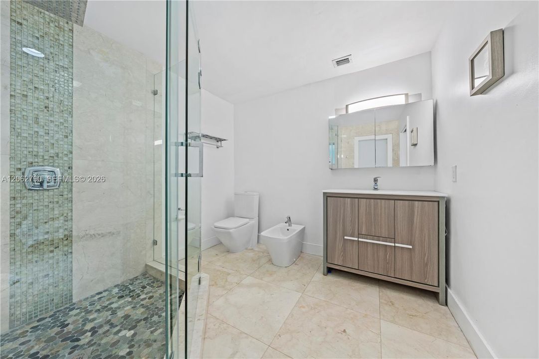 For Sale: $1,399,999 (4 beds, 3 baths, 2289 Square Feet)