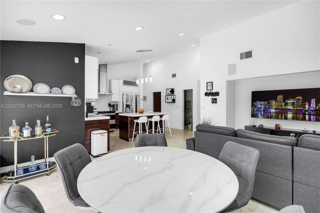 For Sale: $1,399,999 (4 beds, 3 baths, 2289 Square Feet)