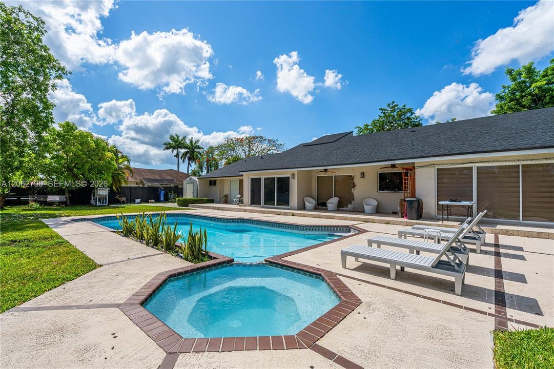 For Sale: $1,399,999 (4 beds, 3 baths, 2289 Square Feet)