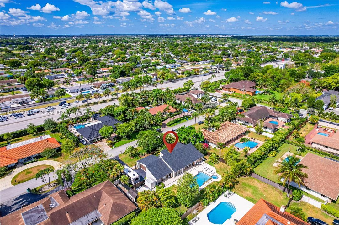 For Sale: $1,399,999 (4 beds, 3 baths, 2289 Square Feet)