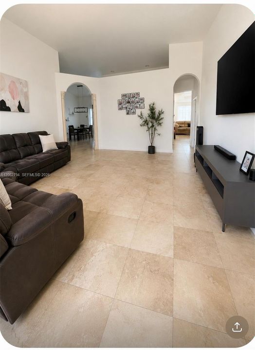 В аренду: $4,250 (4 спален, 3 ванн, 2165 Квадратных фут)