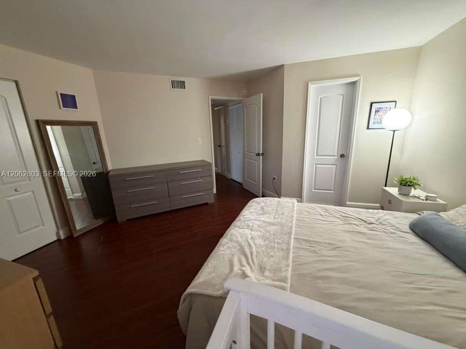 В аренду: $2,600 (2 спален, 2 ванн, 1000 Квадратных фут)