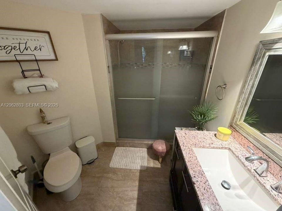 В аренду: $2,600 (2 спален, 2 ванн, 1000 Квадратных фут)