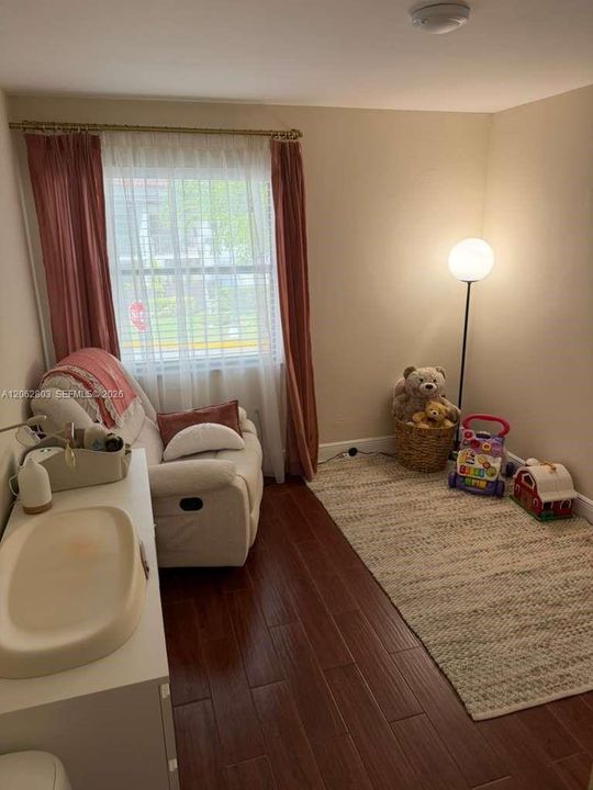 В аренду: $2,600 (2 спален, 2 ванн, 1000 Квадратных фут)