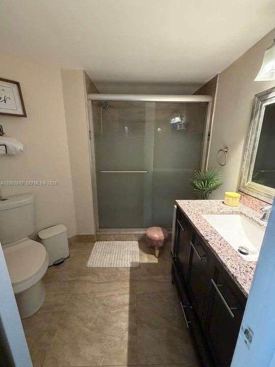 В аренду: $2,600 (2 спален, 2 ванн, 1000 Квадратных фут)