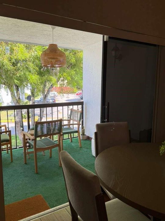 В аренду: $2,600 (2 спален, 2 ванн, 1000 Квадратных фут)