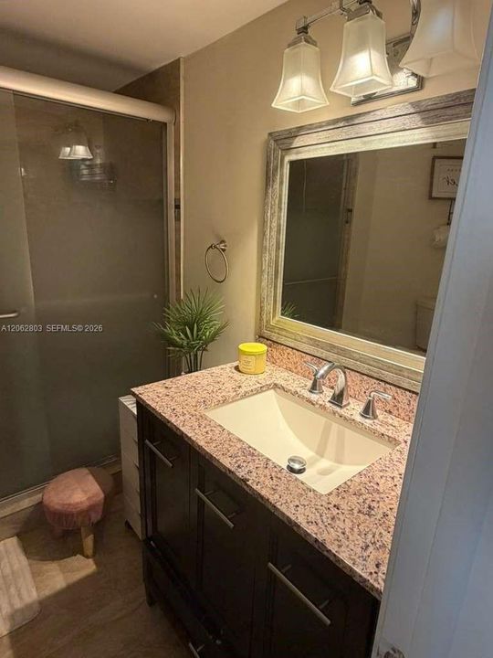 В аренду: $2,600 (2 спален, 2 ванн, 1000 Квадратных фут)