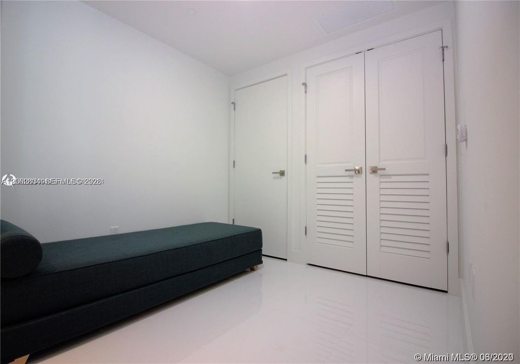 В аренду: $3,800 (1 спален, 1 ванн, 748 Квадратных фут)