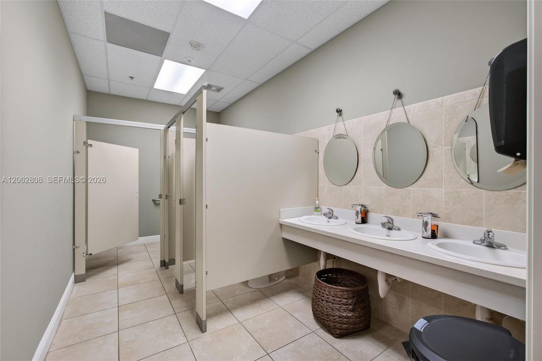 For Sale: $1,600,000 (0 beds, 0 baths, 0 Square Feet)