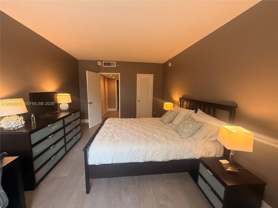В аренду: $3,500 (1 спален, 1 ванн, 890 Квадратных фут)