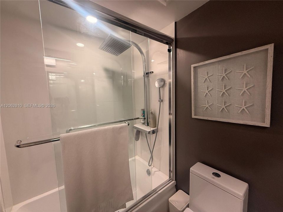 В аренду: $3,500 (1 спален, 1 ванн, 890 Квадратных фут)