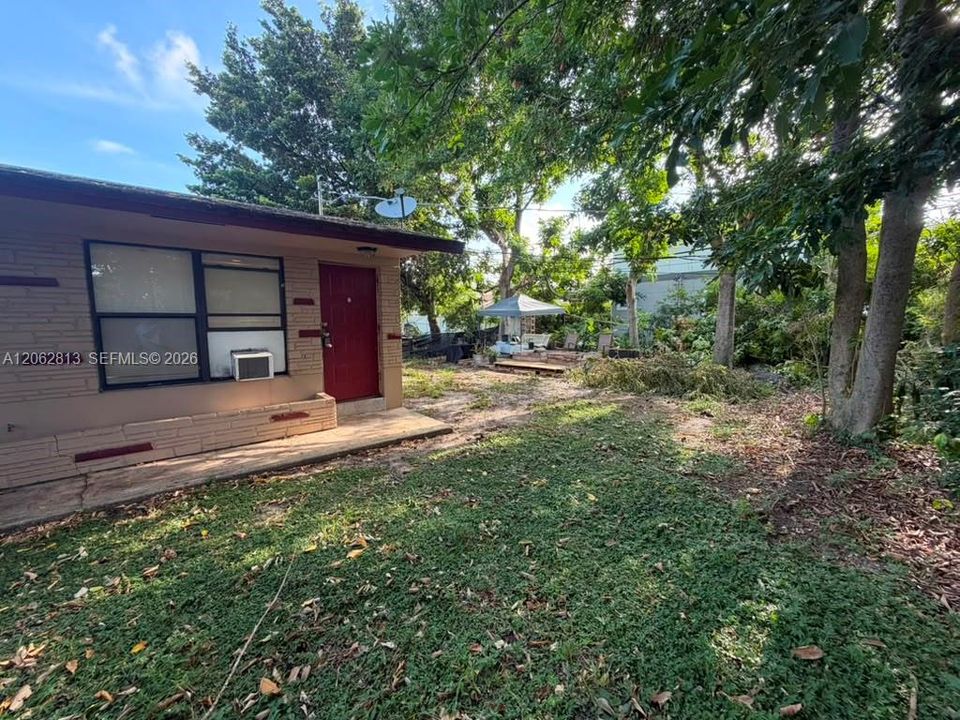 For Rent: $1,400 (1 beds, 1 baths, 1399 Square Feet)