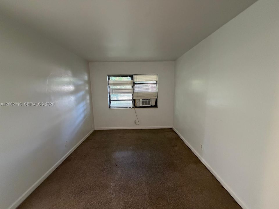For Rent: $1,400 (1 beds, 1 baths, 1399 Square Feet)