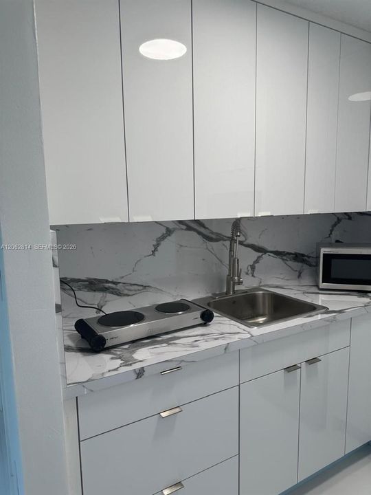 For Rent: $1,500 (1 beds, 1 baths, 1679 Square Feet)