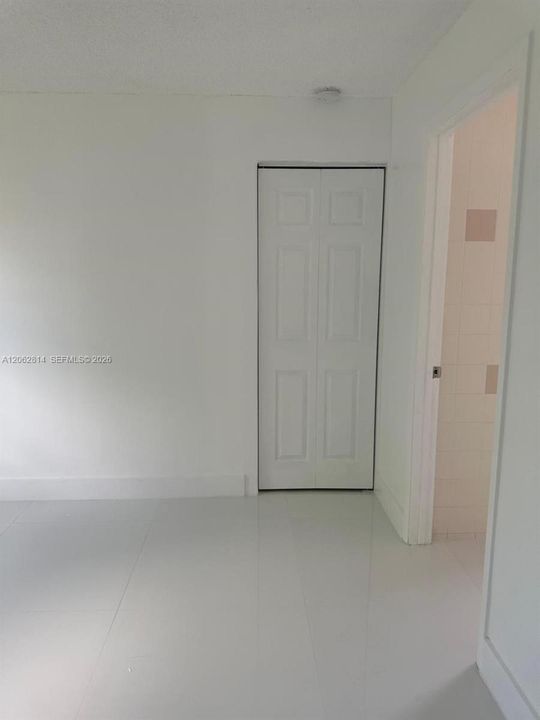 For Rent: $1,500 (1 beds, 1 baths, 1679 Square Feet)