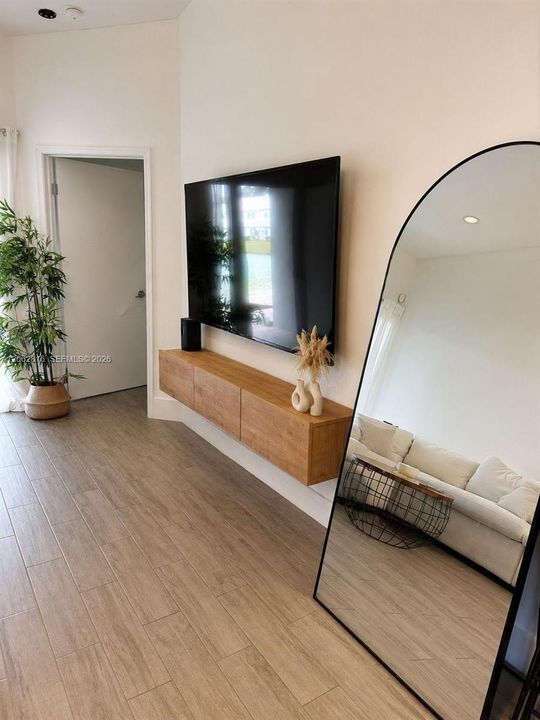 В аренду: $3,200 (2 спален, 2 ванн, 971 Квадратных фут)