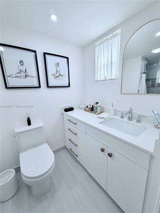 BATHROOM 1