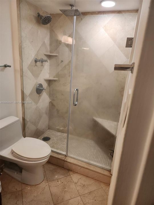 В аренду: $3,000 (1 спален, 1 ванн, 998 Квадратных фут)