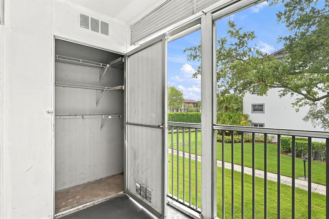 Screened Balcony w/Storage Closet