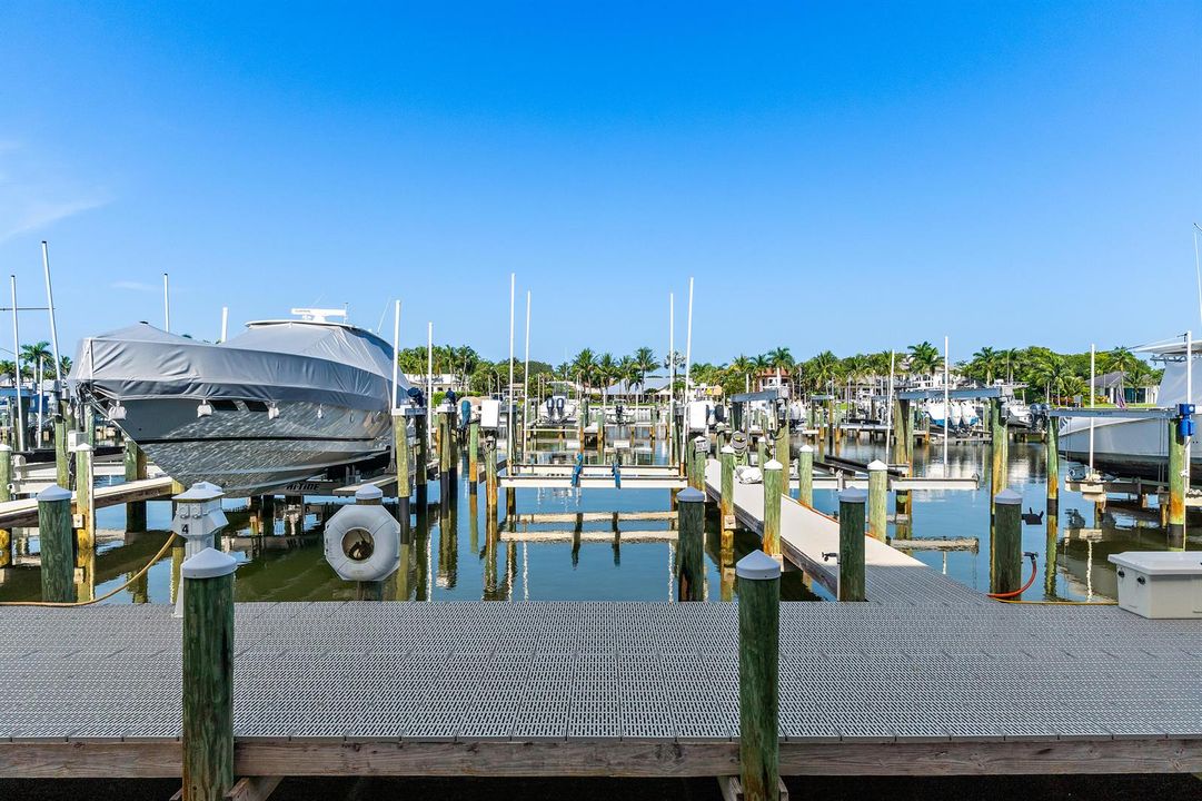 023-542BayColonyDrN-JunoBeach-FULL