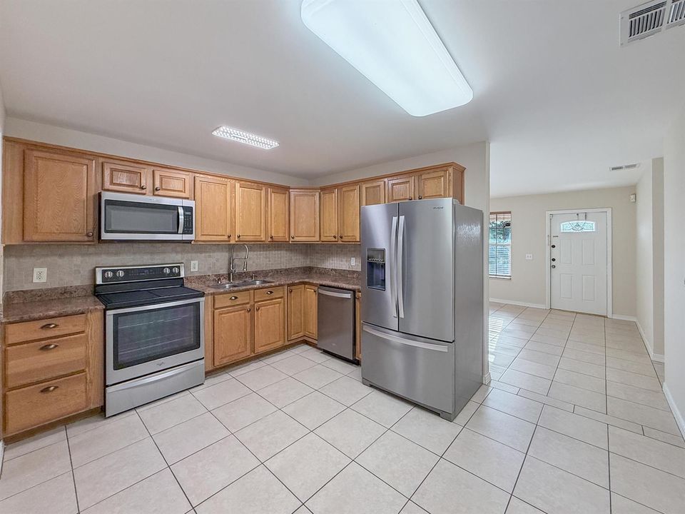 04a-Kitchen
